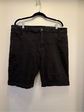 Roswear Denim Bermuda Shorts Women's XXL Plus Black Cuffed Stretch Jean Shorts